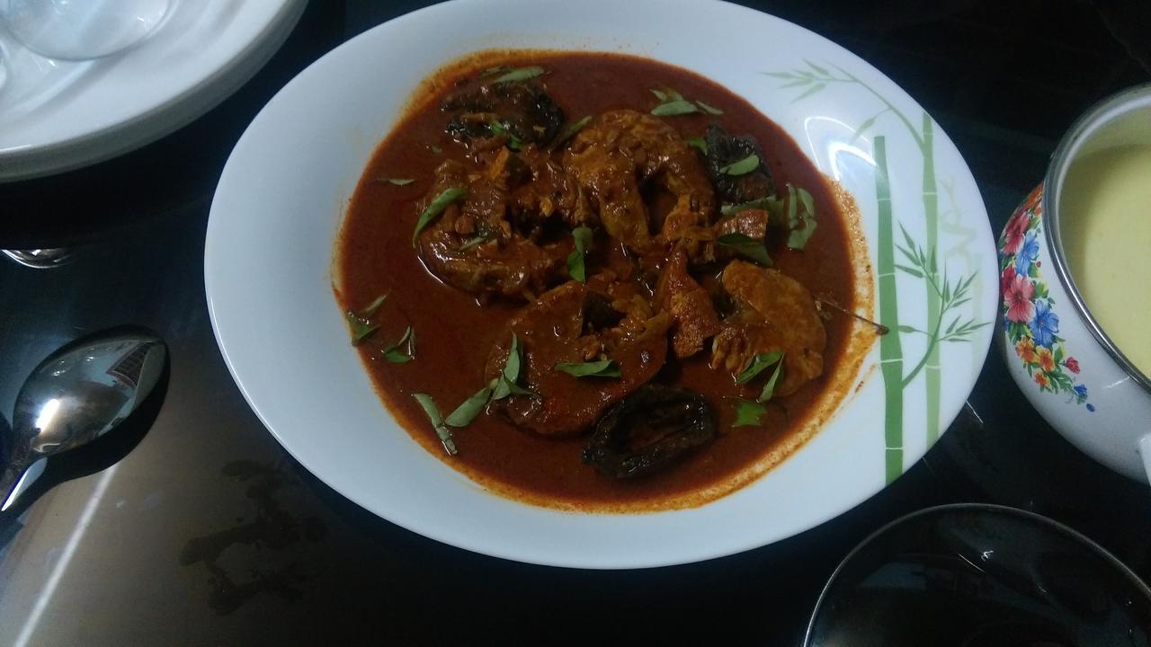 Punerjeni Homes Alappuzha Luaran gambar